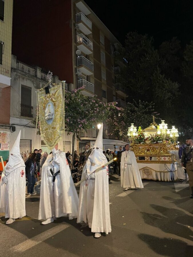 La Semana Santa Marinera celebra esta noche la resurrección tras una Procesión del Sto. Entierro muy numerosa