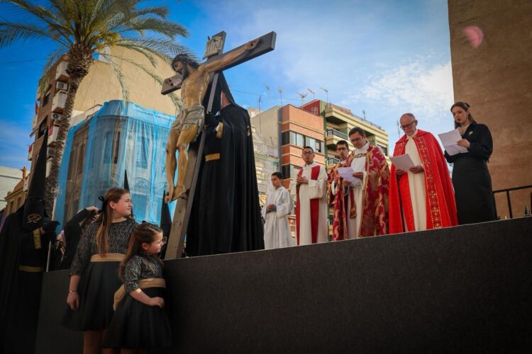 Torrent se prepara para la Procesión del Santo Entierro este Viernes Santo