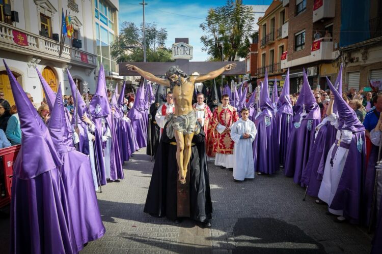 Torrent se prepara para la Procesión del Santo Entierro este Viernes Santo