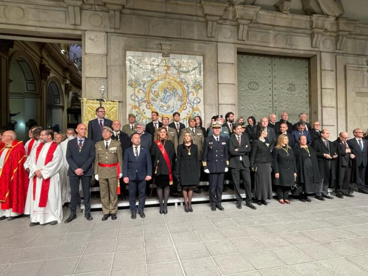 La Semana Santa Marinera celebra esta noche la resurrección tras una Procesión del Sto. Entierro muy numerosa