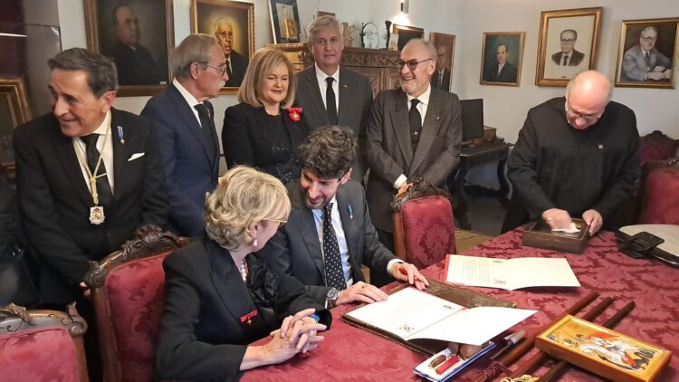 La processó de Sant Jordi recorre el cor del Cap i Casal