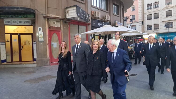 La processó de Sant Jordi recorre el cor del Cap i Casal