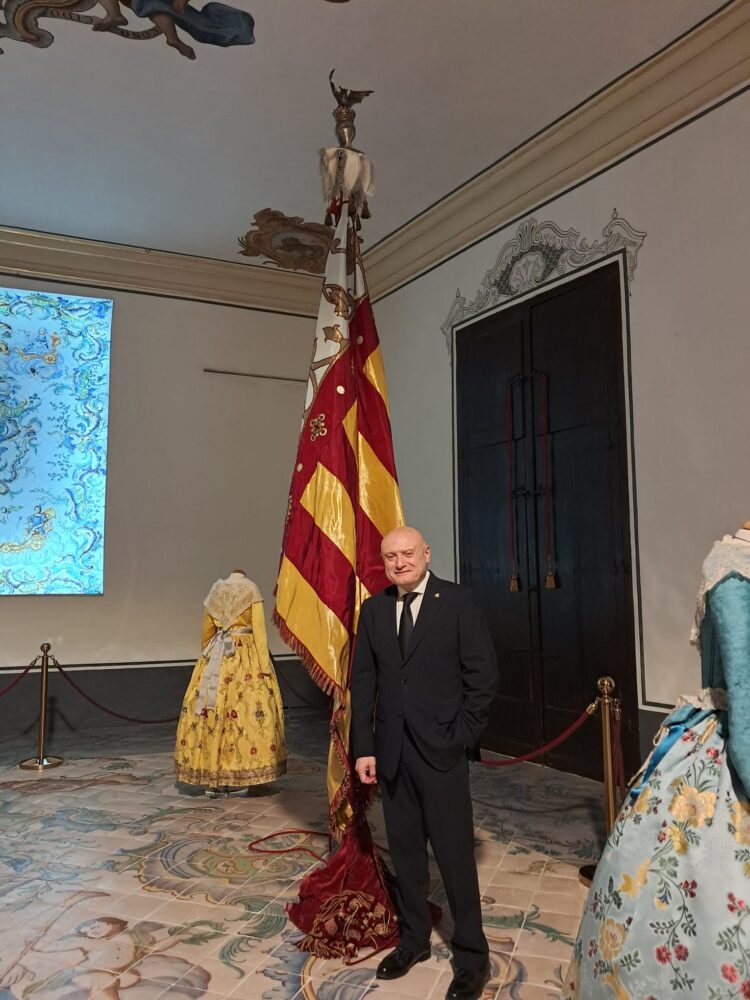 La processó de Sant Jordi recorre el cor del Cap i Casal