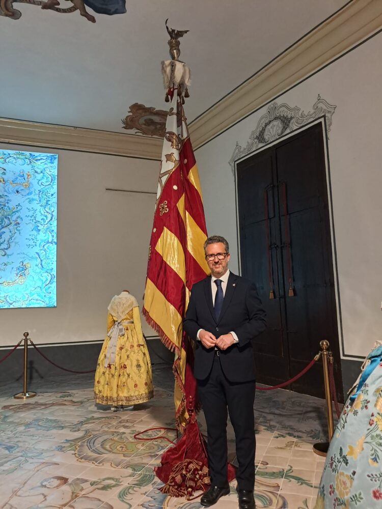 La processó de Sant Jordi recorre el cor del Cap i Casal