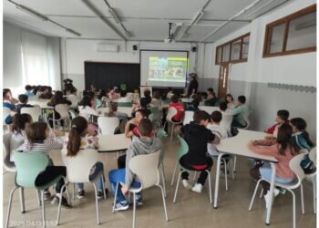Charla sobre el "Camino francés a Santiago por Aragón" en Escuelas Pías de Jaca