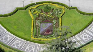 El arte florece en los Jardines Vaticanos 2 494505482 1101129378707262 8087604966489394205 n