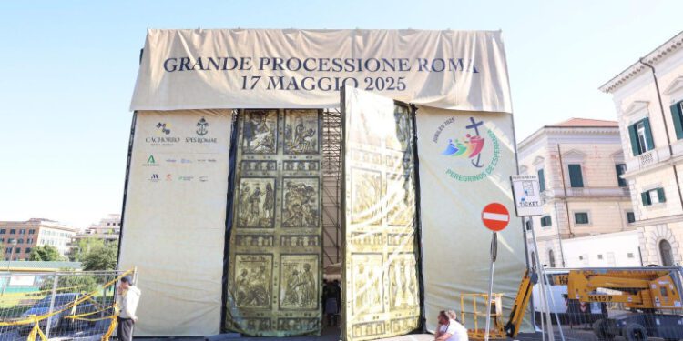 Roma se prepara para la Gran Procesión: "van a alucinar con las procesiones españolas"