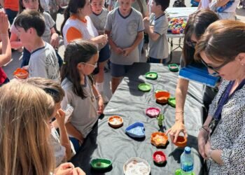 Escuelas Pías Malvarrosa celebra "Mercadillo Solidario"
