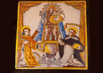 Militares españoles en Eslovaquia donan una imagen de la Virgen de los Desamparados, Patrona de Valencia, a la Base Aérea de Malacky