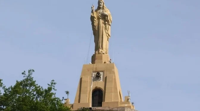 Obispo rechaza intento de derribar imagen del Sagrado Corazón en San Sebastián