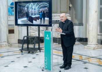 El Arzobispo de Valencia, Mons. Enrique Benavent, ha asistido al acto de presentación de la museografía del futuro Centro de Interpretación del Santo Cáliz