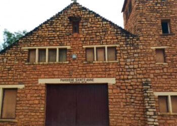 Parroquias de la Vall de Ayora (Valencia) yudan a construir un tanque de agua en la República del Congo