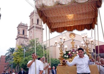 Celebración del Corpus en Almàssera (Valencia) en el cuarto domingo de Agosto