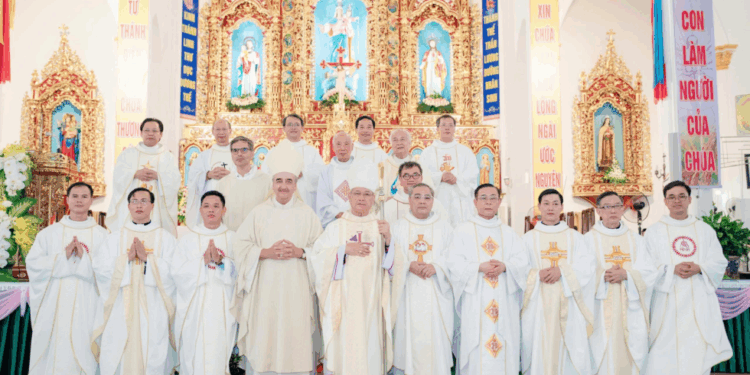 Peregrinos de esperanza que construyen "Futuro Escolapio" en Vietnam