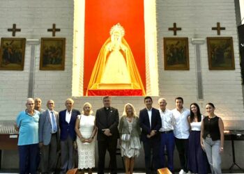 La devoción a la Virgen de los Desamparados unen Valencia y Almería