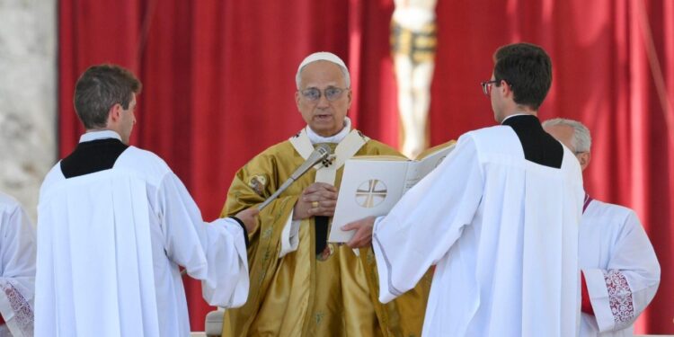 El Papa en el Ángelus: Dios no quiere la guerra. ¡Dios quiere la paz!