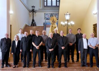 El Arzobispo de Valencia reestructura el Consejo episcopal