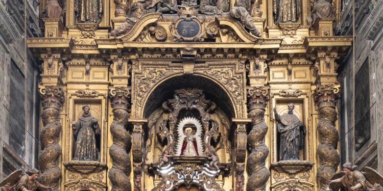 La Delegación Diocesana de Patrimonio Cultural y la Hermandad de la Cena de Sevilla restauran el retablo de Los Terceros