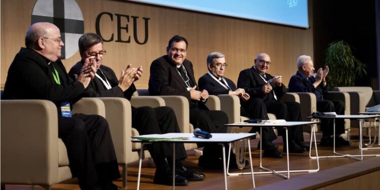 Más de 550 participantes se reúnen en Valencia en el Encuentro diocesano de Vocaciones Presidido por el Arzobispo y con la intervención del presidente de la CEE