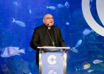 El Arzobispo de Valencia, monseñor Enrique Benavent, clausuró ayer la gala del 60 aniversario de COPE Valencia