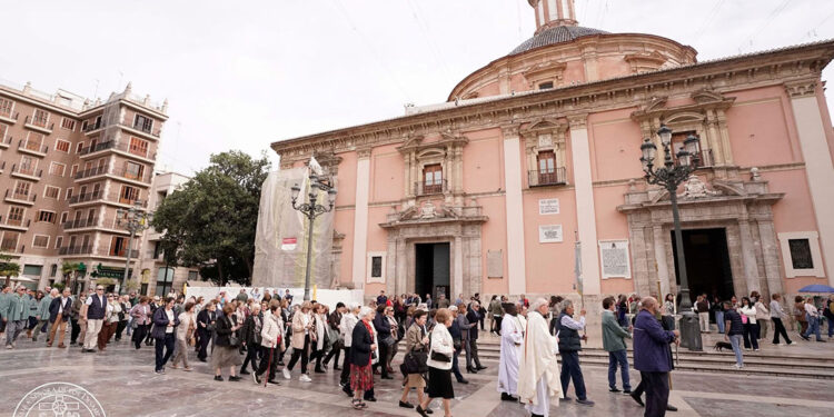 Jubileo de las parroquias Nuestra Señora del Milagro y San Maximiliano María Kolbe de Valencia, y la de San Martin Obispo de Alcàsser en la Basílica de la Virgen de los Desamparados