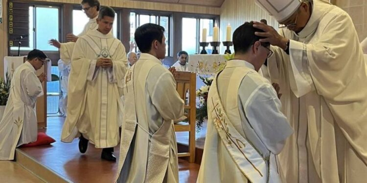Ordenación sacerdotal de Kim Jaeyong Sch.P., Truong Quoc Cuong Sch.P. y Vu Duc Hung Sch.P. en Japón 1 Ordenación sacerdotal de Kim Jaeyong Sch.P., Truong Quoc Cuong Sch.P. y Vu Duc Hung Sch.P