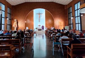 El Arzobispo de Valencia celebra una eucaristía en el Cottolengo 2 Benavent Cottolengo 3