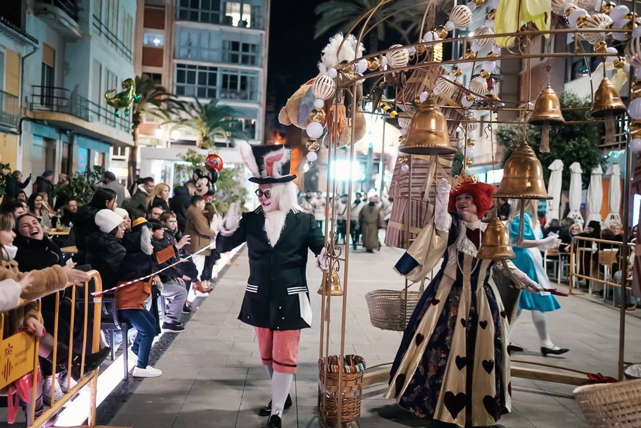 Cullera se rinde a los pies de Melchor, Gaspar y Baltasar 11 611653593 1263898495771149 7394582598449531159 n