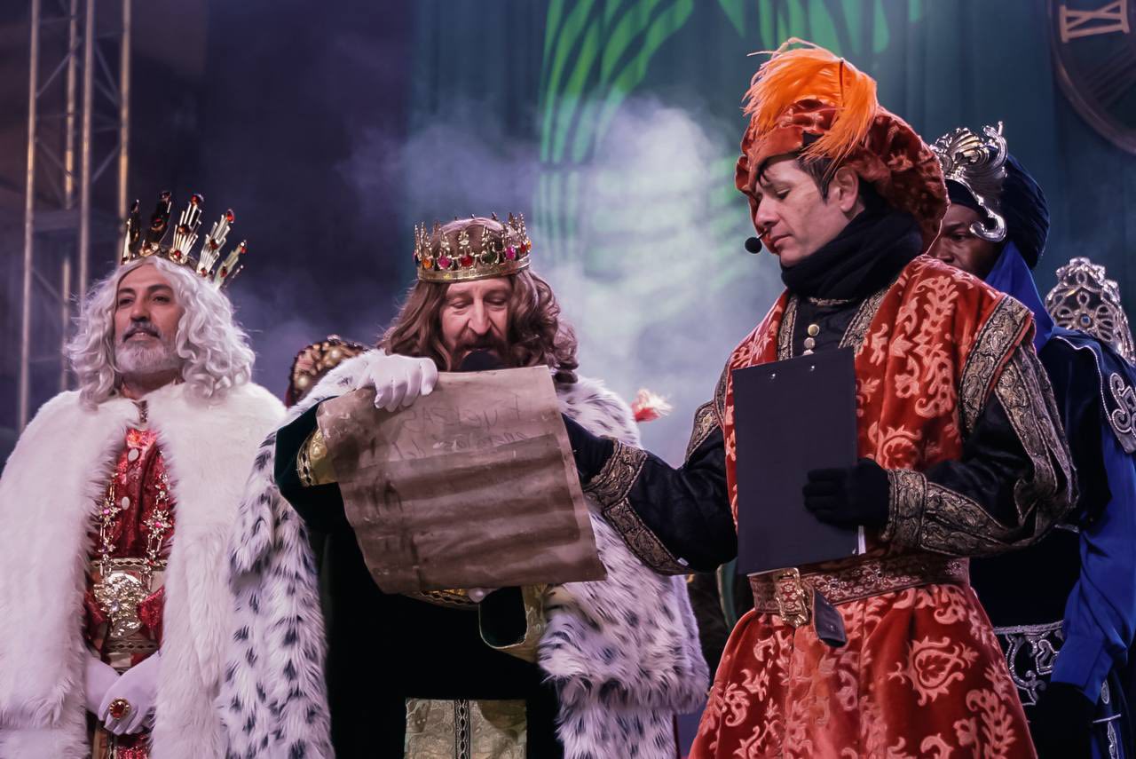 Cullera se rinde a los pies de Melchor, Gaspar y Baltasar 18 611897183 1263898965771102 3151309729749782336 n