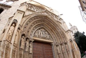 Catedral Valencia Apostoles 700x477 1