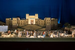 La parroquia San Esteban de Valencia dedica su belén a ‘Los magos, peregrinos de esperanza’ 3 san luis bertran san esteban vgutierrezVLC 20251230 64